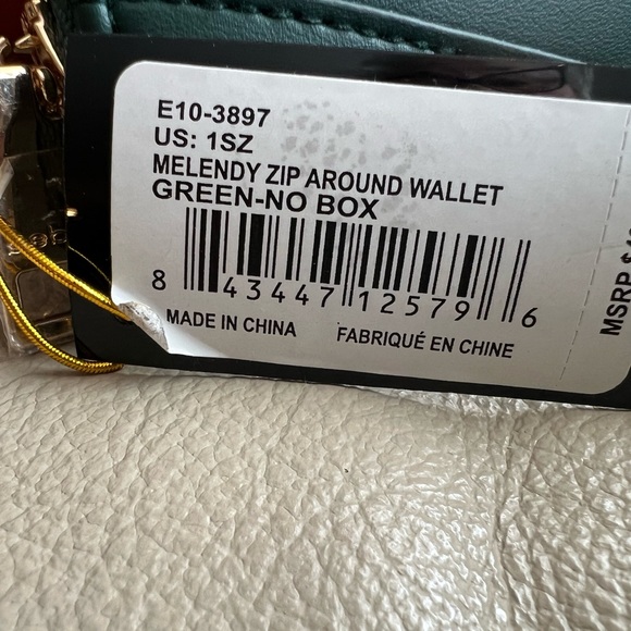 NWT BEBE Wallet - Picture 4 of 4